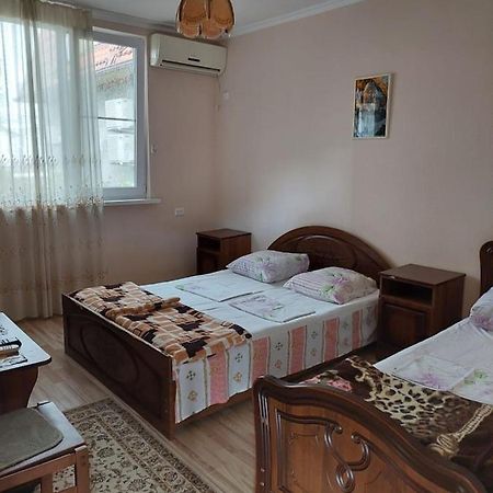 Гостевой Дом Белый Лотос Gagra Extérieur photo